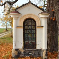 Výklenková kaple u silnice na Rozinku