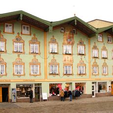 Wohn- und Geschäftshausgruppe