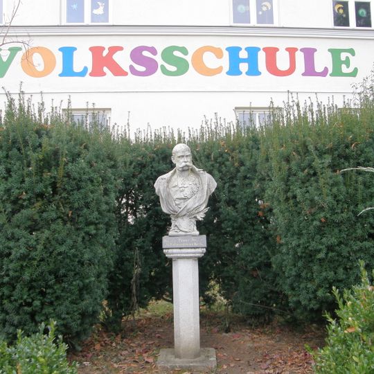 Persönlichkeitsdenkmal, Büste Franz Josef I.