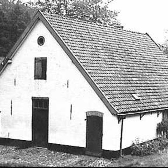 Boerderij "Elijzen" met schuur