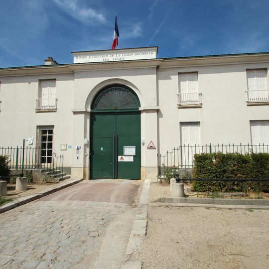 Maison d'éducation de la Légion d'honneur des Loges