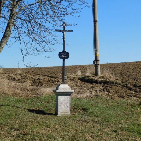 Kříž na severovýchodním okraji Dolní Cerekve v části Za zahradami