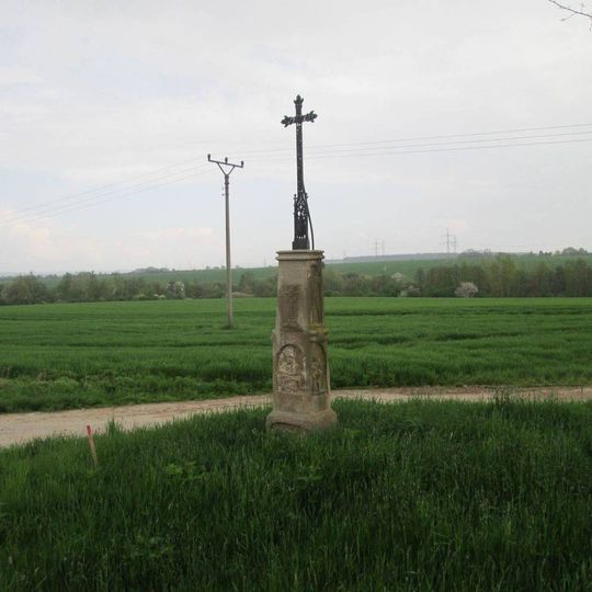 Kříž mezi Lochousicemi a Ostrovem u Stříbra nad Vrhavčí