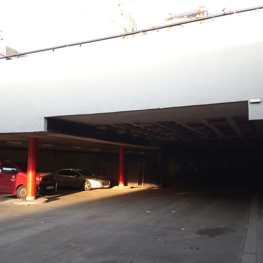 Northern bridge of Wilsonova in front of Praha hlavní nádraží