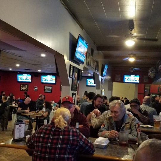 Mug Shotz Sports Bar & Grill