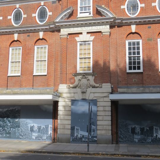 15 And 16, West Street