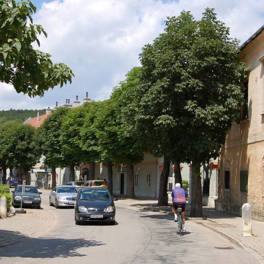 Gebäudekomplex um das Fischauer Schloss