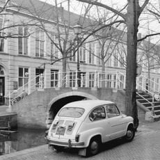 Hoekhuis uit 1734 met gevel