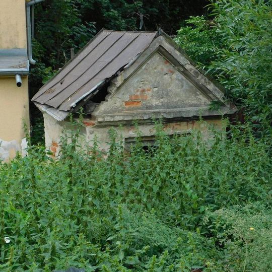 Kaplička u hřiště v Toužimi