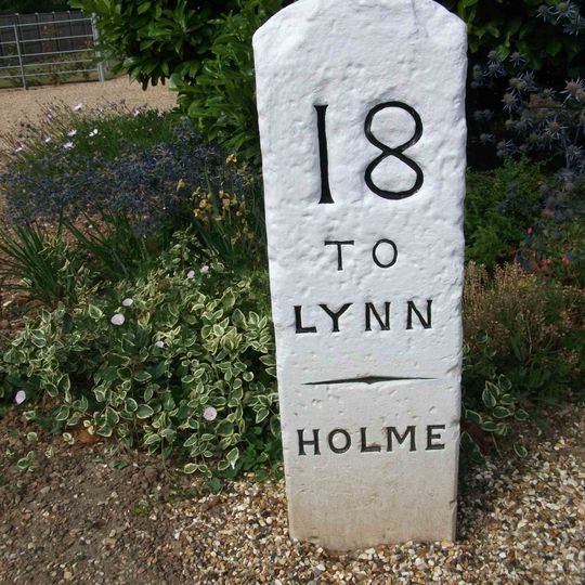 Milestone, Main Road, by No. 31