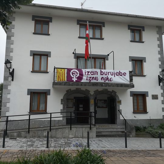 Casa consistorial de Leaburu