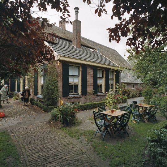 Broekhuisdijk 5, Gelselaar