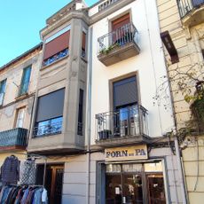 Habitatge amb tribuna de J. Vilaseca Rivera a la plaça Sant Miquel