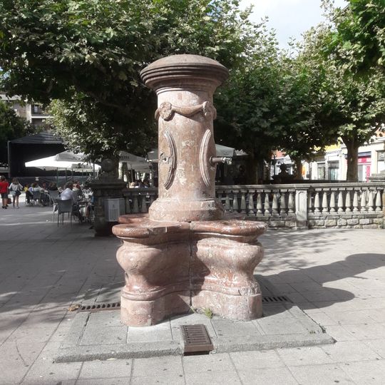 Fuente en plaza San Juan Ibarra