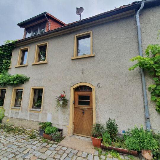 Wohnhaus in nach rechts geschlossener Bebauung Birkengasse 6