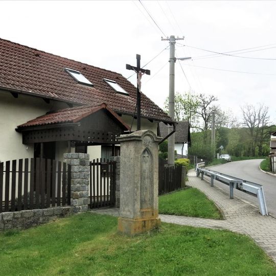 Kříž u domu 39 v Jemníkách