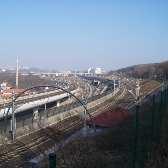Most trati ze severního vítkovského tunelu v rozpletu Sluncová
