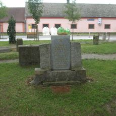 Pomník Vladimíru Lapěnkovi v Lukách nad Jihlavou