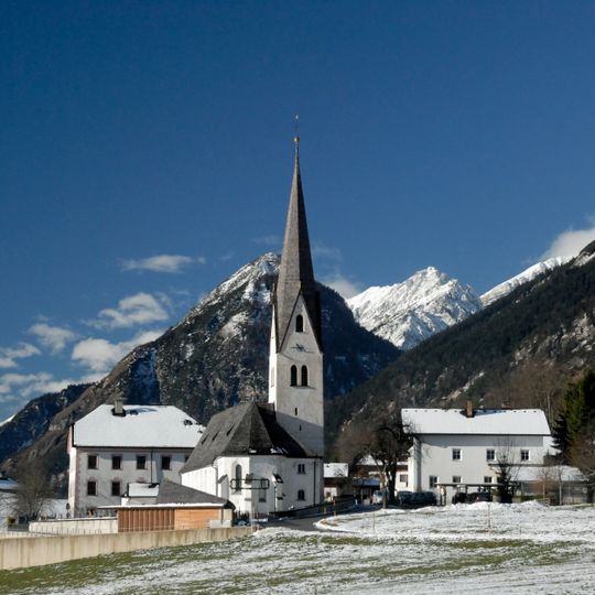 Kath. Pfarrkirche hl. Michael und Friedhof