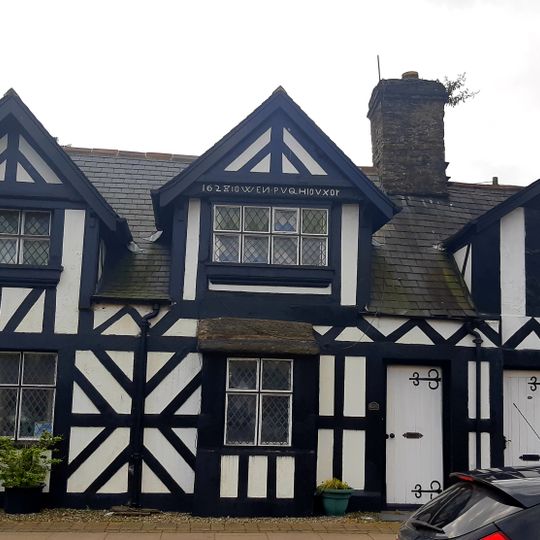 No.104 Heol Maengwyn