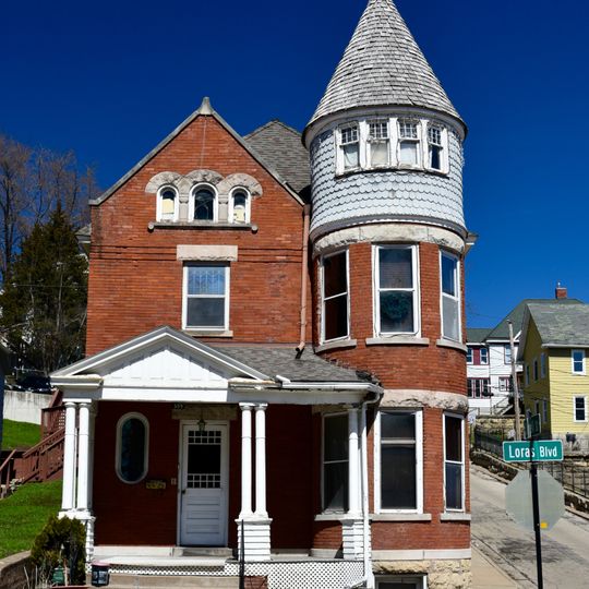 West Eleventh Street Historic District