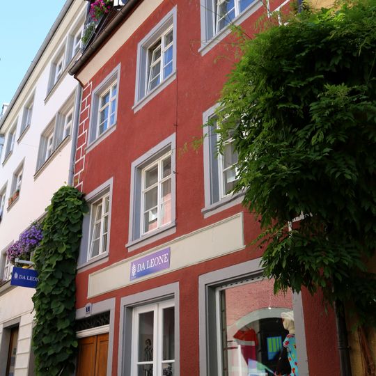 Wohn- und Geschäftshaus