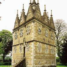 Rushton Triangular Lodge