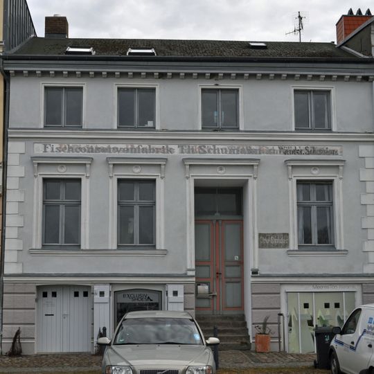 An der Fährbrücke 1 a