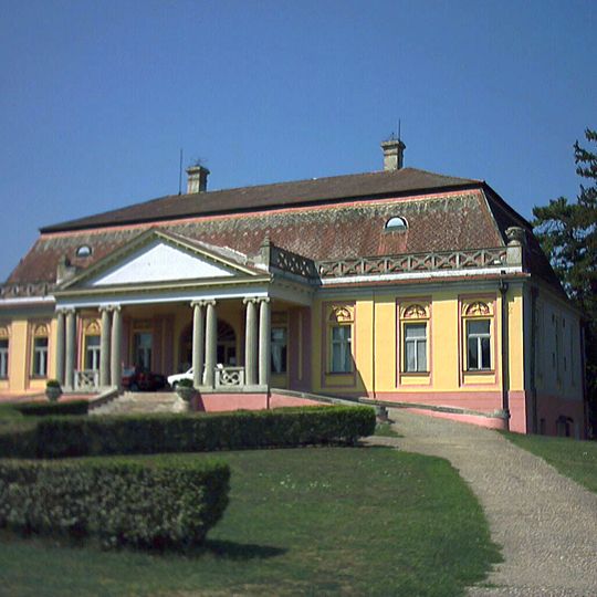 Dundjerski Castle in Kulpin