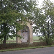 Římovská kaple poutní cesty Via Sancta u silnice Dřevčice - Podolánka u odbočky na Jenštejn