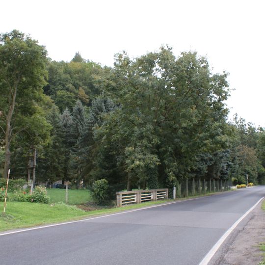 Propustek pod silnicí II/116 u vodojemu v Karštejně