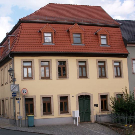 Wohnhaus in geschlossener Bebauung in Ecklage Altmarkt 10