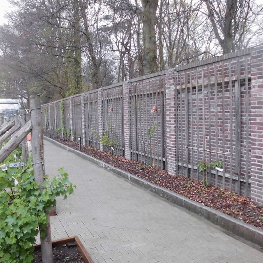 Hydepark: Noordelijke moestuinmuur