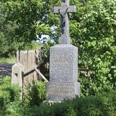 Kříž u hřbitova v Pyšeli