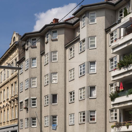 Gemeindebau Storchengasse 22