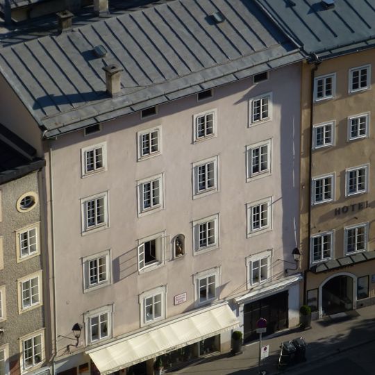 Herbert-von-Karajan-Platz 2