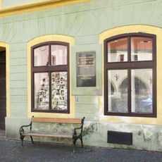 Pamětní deska Aloise Klára na domě čp. 73 v Úštěku