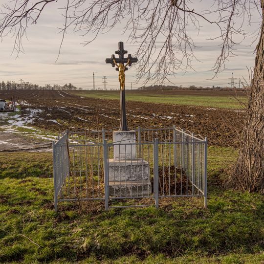 Kříž v Libeňské ulici ve Zlatníkách