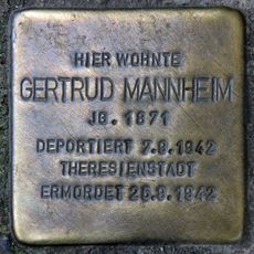 Stolperstein en memoria de Gertrud Mannheim