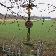 Kříž severně od Plevnice u farmy SPV