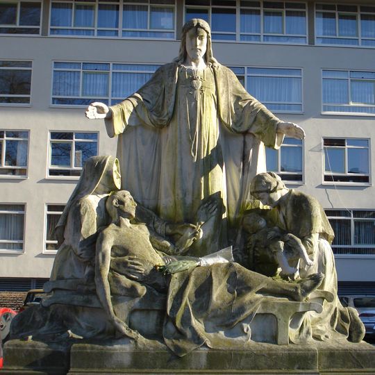 Statue of Sacred Heart of Jesus Christ