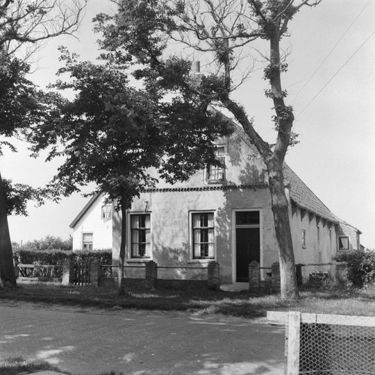 Karakteristiek Amelander huis onder zadeldak tussen topgevels