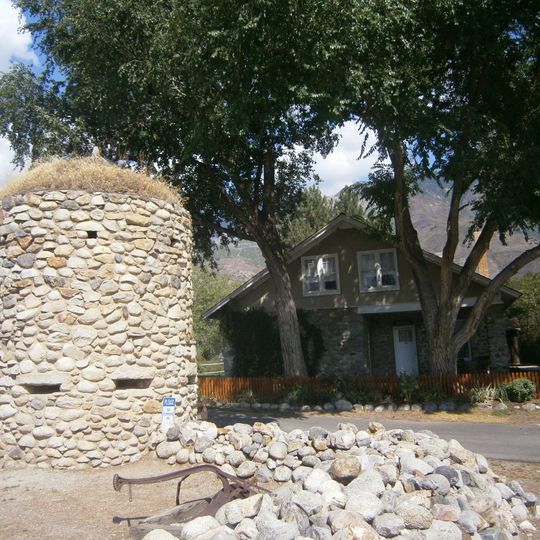 Moyle House and Indian Tower