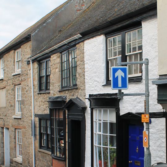 10 and 12, St Thomas Street