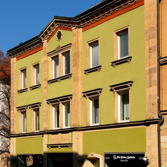 Wohn- und Geschäftshaus