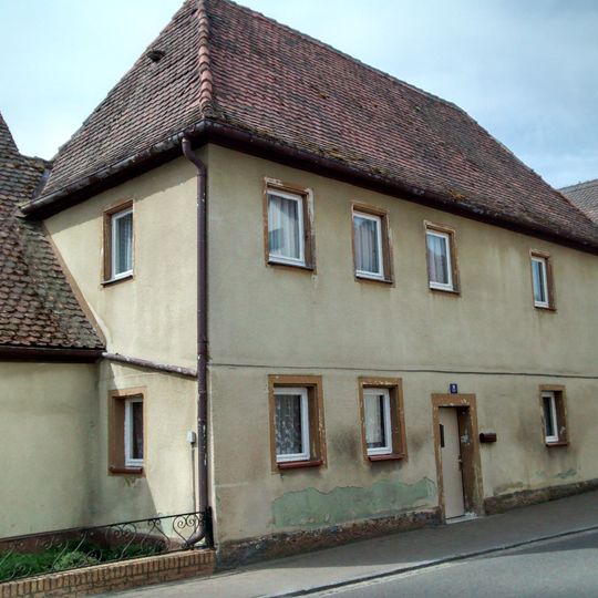 Walmdachhaus