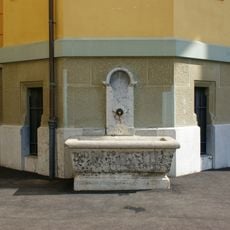 Courtyard fountain Bitzius schoolhouse