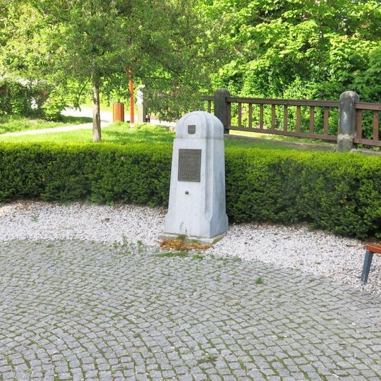 Pomník bojovníkům za svobodu a obětem bezpráví v parku Generála Mrázka v Jablonci nad Nisou