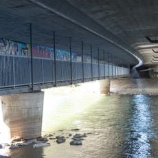 A1H Fussgängerbrücke