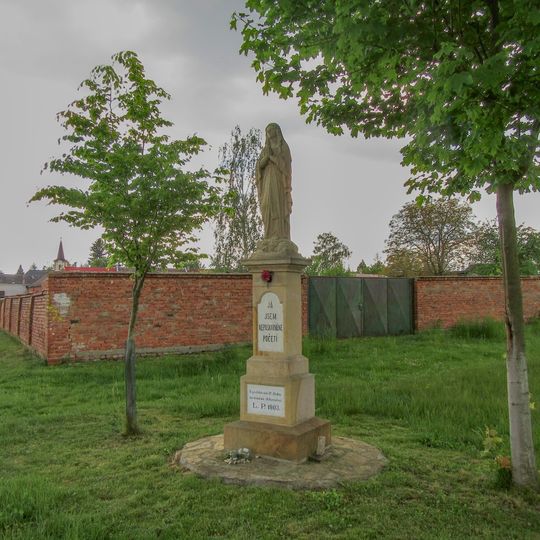 Socha Panny Marie v Dubčanech